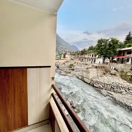 torwal plaza and guest house