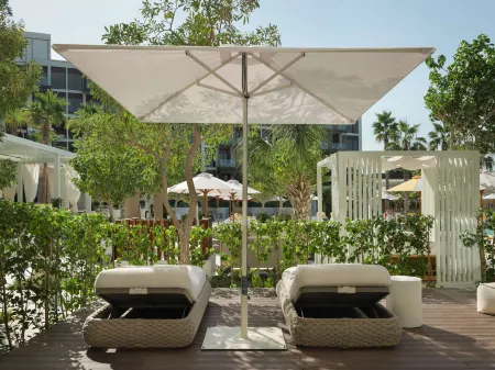 Delano Dubai Отели рядом с достопримечательностью «The View Palm Jumeirah»