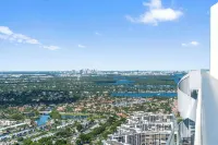 2BR Ocean Penthouse: Private Terrace & Hot Tub