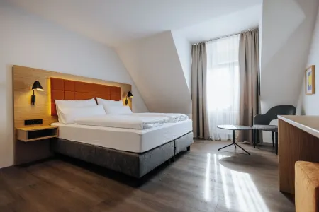 Hotel zwölf87 Отели рядом с достопримечательностью «Skatepark Abt-Hyller-Straße 71, 88250 Weingarten»
