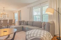 Relaxing 3BR Getaway with Pool and games