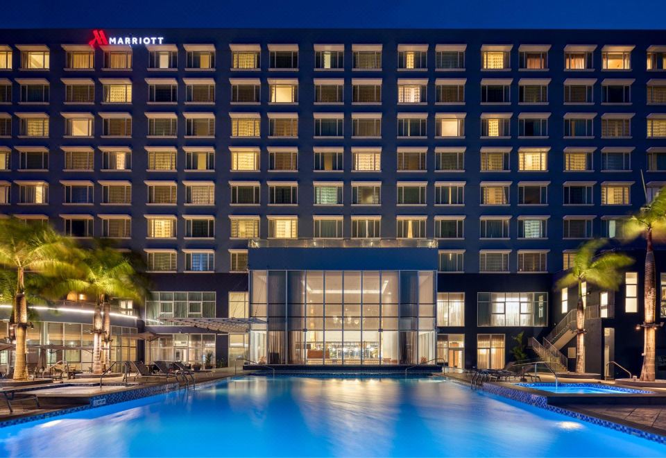 가이아나 메리어트 호텔 조지타운의 야외 수영장 전경