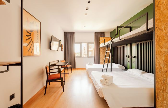Wonder Hostel