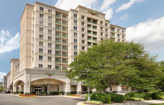 泰森斯麥克萊恩萬怡酒店