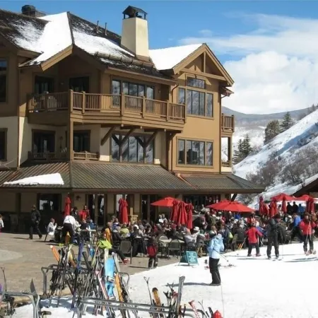Must See - Million $$$ Townhome - Best Value - Ideal Location Close to Lift