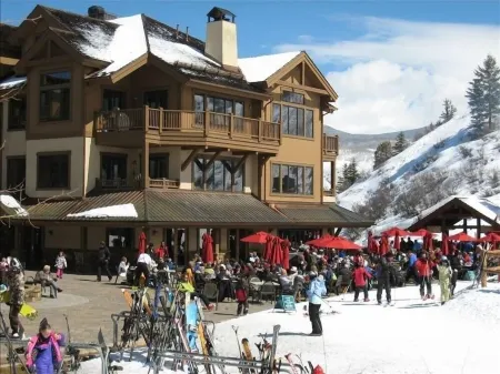 Must See - Million $$$ Townhome - Best Value - Ideal Location Close to Lift