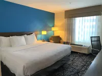SureStay by Best Western Cambridge - Pools