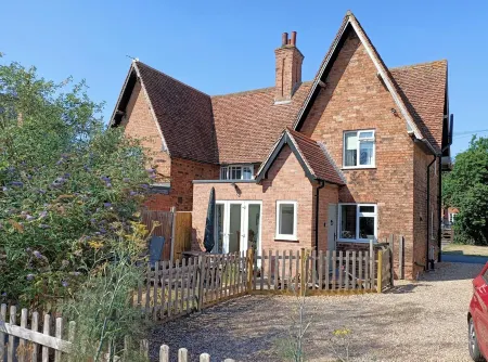 Flo's Cottage a cosy traditional self catering cottage in a quiet rural setting