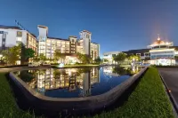 Summit Windmill Golf Suite Hotel at Suvarnabhumi - Bintang 5