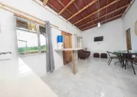 Private New 1BD/1Bath Bungalow on Lush Green Land Hotels in Santa Elena