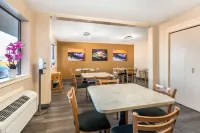 Quality Inn Klamath Falls - Crater Lake Gateway Hotels in Altamont
