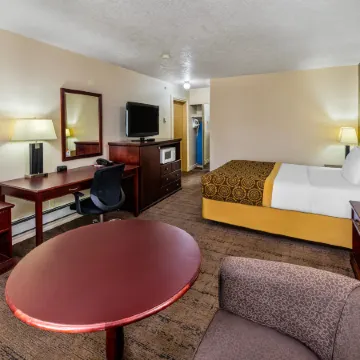 Econo Lodge Inn & Suites High Level