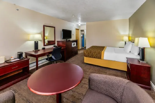 Econo Lodge Inn & Suites High Level