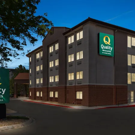 Garner Hotel Denver Airport Area