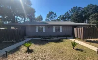 Charming Airport 2bdr Retreat in Heart of Pensacola
