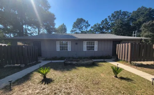 Charming Airport 2bdr Retreat in Heart of Pensacola
