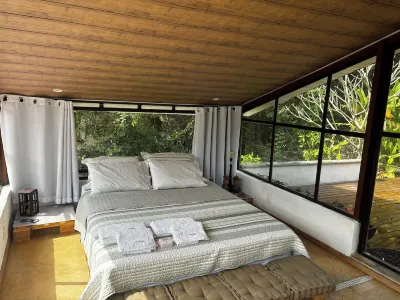 Recanto Darwin, spacious, fresh and equipped, with swimming pool, in the State Park. Hotels in Engenho do Mato