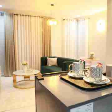 Modish, 1BDR apt with great views, secure location, 55inch TV and free wifi Others