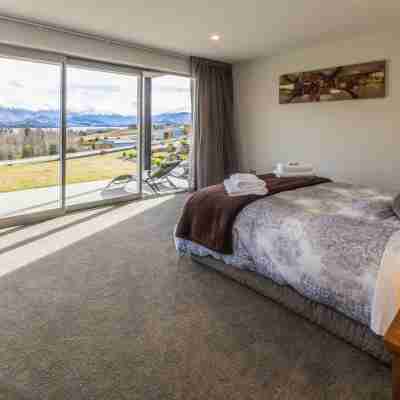 Peninsula Bay Luxury Retreat Rooms