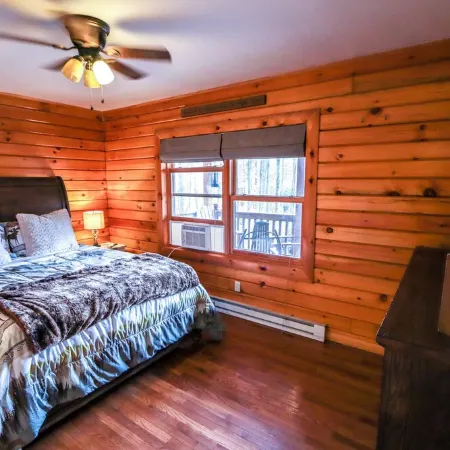 Charming 4-bedroom cabin