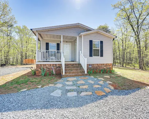 Peaceful Danbury Getaway - 3 Mi to Hanging Rock! Hotels in Stokes County