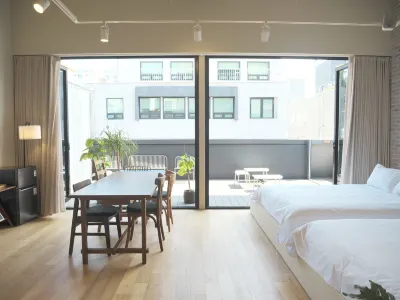 Upflo Hostel Отели рядом с достопримечательностью «Терминал автобуса Express»