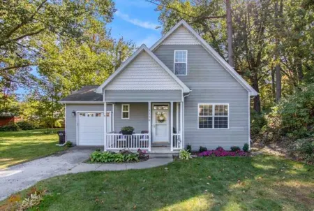 Weko Beach Retreat, Hot Tub, Fire Pit, Near Lake