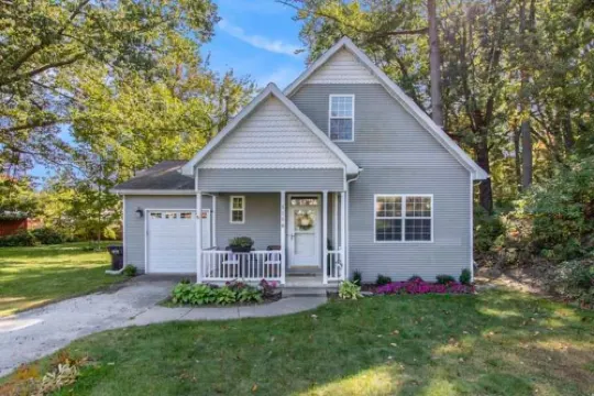 Weko Beach Retreat, Hot Tub, Fire Pit & Near Lake Michigan