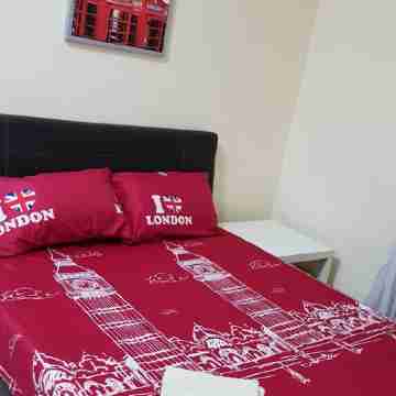 5MINS TO CIQ/CITYSQUARE!! Balcony with lovely view Rooms