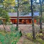 Pine Cabin on Gilmore Lake