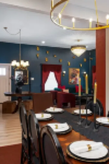 Downtown SA Manor -Unique Stay w/ Heated Pool, Hot Tub, Movie Room