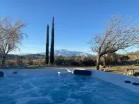 Peaceful Ranch House on 10 Acres! Hot Tub/Mountain Views
