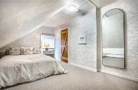 The Cider Loft Hotels in Waterbury Center