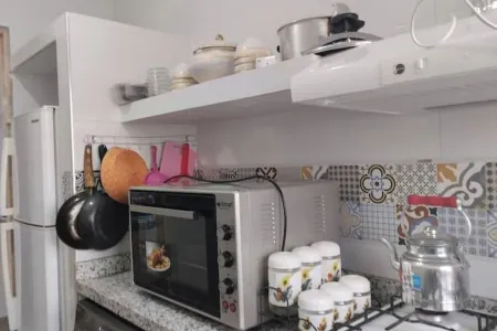 Beautiful bachelor apartment 7 minutes' walk from the beach