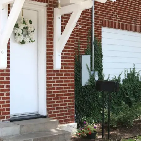 The Elvis House