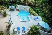 Villa Massis Luxury Jungle Villas - Kolam Renang