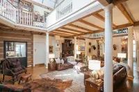 La Pearla Ranch Nashville, 7 bedroom, 8 bath, 9500 sf Log Mansion with pool