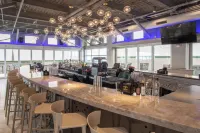 2 Bedroom Luxury Bi-Level Condo in Downtown Buffalo - Rooftop Bar, Bowling Alley