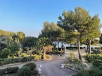 Beautiful air-conditioned studio, sea view, swimming pool and park