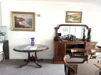 Romantic Getaway for two in the hub of Victor Harbor