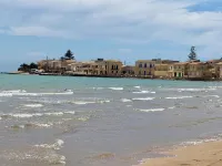 Sabbia Sole e Sale - Mediterranean Home 5' from Sampieri Beach Hotels in Sampieri