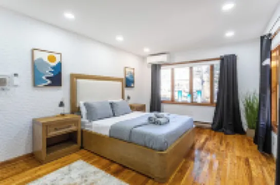 Poconos Retreat Getaway with Outdoor Jacuzzi and Near Top Attractions