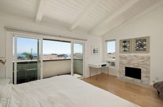 Walk to the BEACH from this Monarch Bay Villa in Dana Point!!