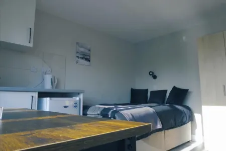 1 Bed Studio Отели рядом с достопримечательностью «Хэрроу»