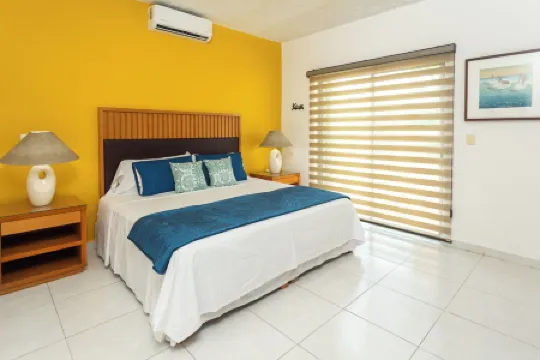 Luxury House 25 for 6-7 p, with Pool Cancun!