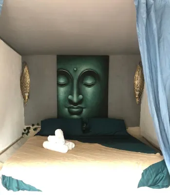 Beautiful Botanical Buddha Apartments near Langeron beach & Shevchenko park