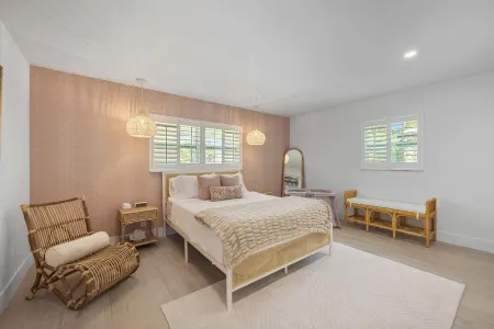 Caloosa Cabana: Heated Pool, Game Room, Putting Green, Fully Rennovated