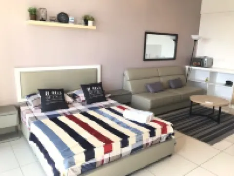 *BRAND NEW* EVO SUITES CAN SELF IN (WiFi)