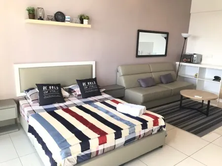 *BRAND NEW* EVO SUITES CAN SELF IN (WiFi) Отели рядом с достопримечательностью «Denai Sungai Kebangsaan @ Sungai Langat»