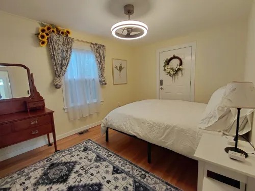 Rose Cottage 240 Hotels in North Bend